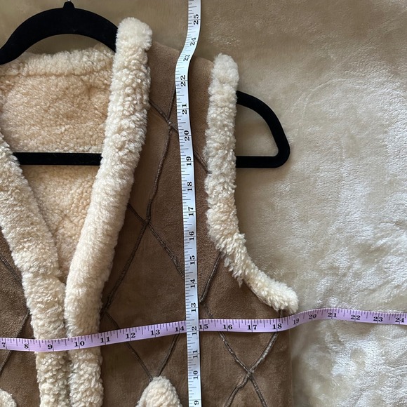 Vintage Genuine Sheepskin Shearling Vest – Diamond Quilted Gilet – Tan/Cream M - Picture 7 of 10